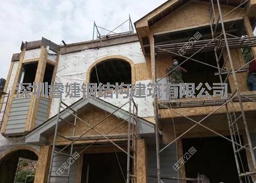客戶花30萬建成的輕鋼別墅，優(yōu)美的外觀，坐擁山川美景(圖6)