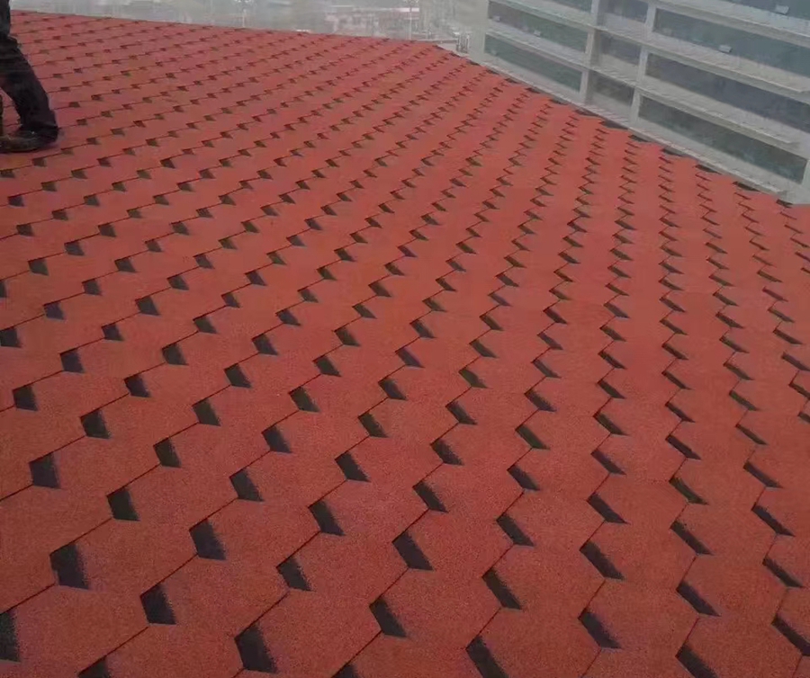 輕鋼別墅屋頂設計，展現(xiàn)獨特的建筑特色(圖2)